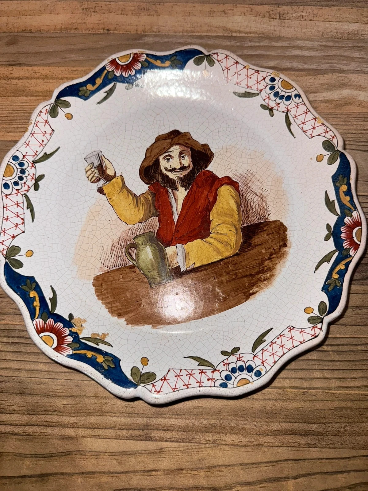 assiette ancienne faïence décor buveur – fait main – très belle pièce – photo 2